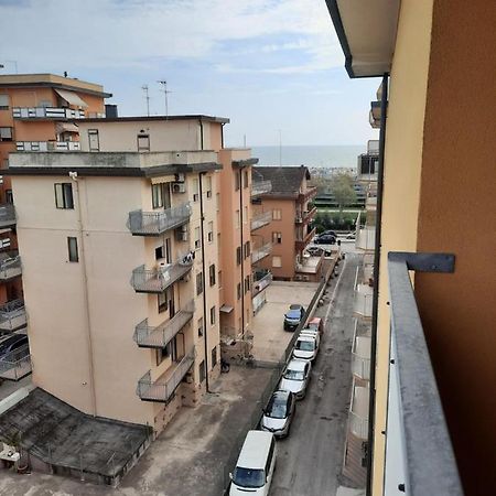 Appartamento In Sottomarina Di คิออกเจีย ภายนอก รูปภาพ